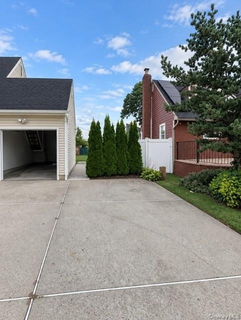 306 Peters Avenue - Photo 10