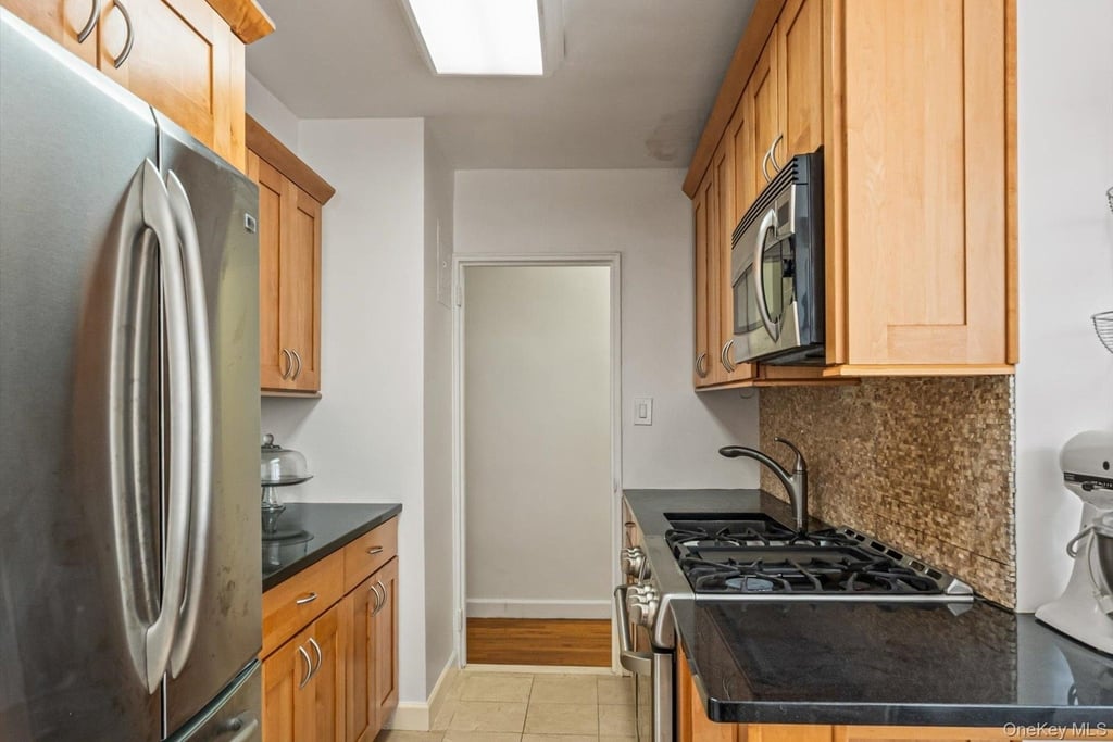 72-10 112th Street - Photo 8