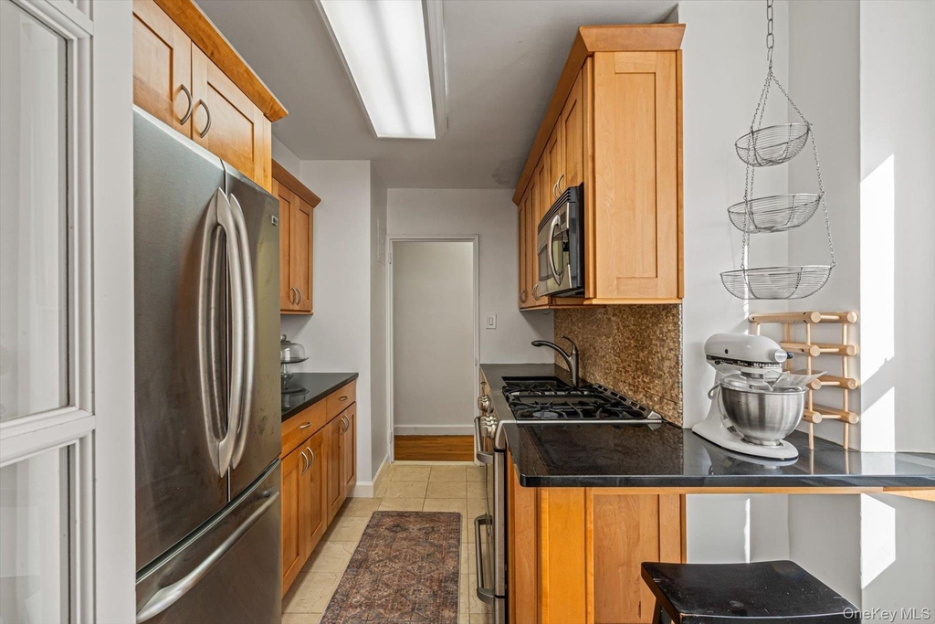 72-10 112th Street - Photo 7