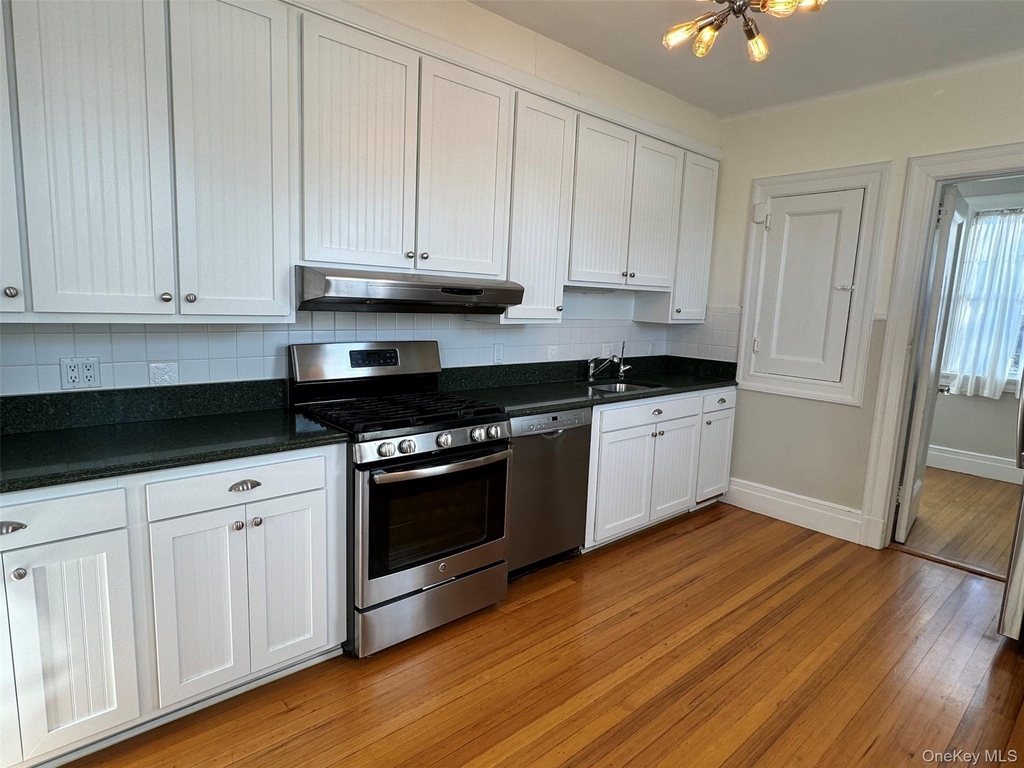 330 3rd Avenue - Photo 3
