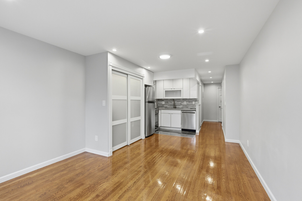 1628 2nd Avenue - Photo 3