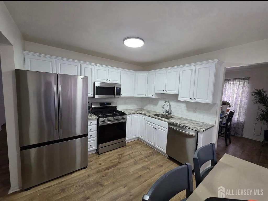 1702 Cypress Lane - Photo 5