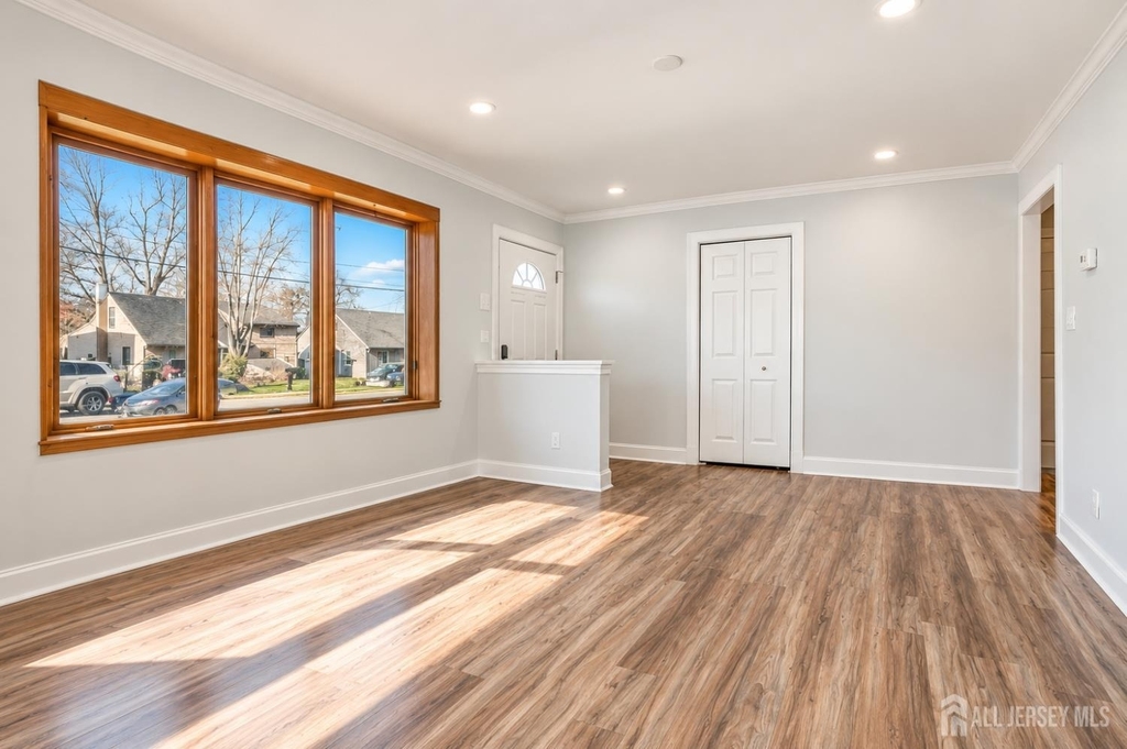 237 Johnson Avenue - Photo 3