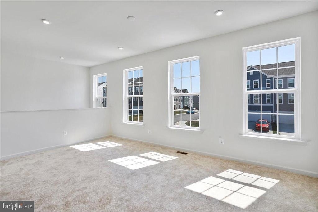 64 Stafford Place - Photo 6