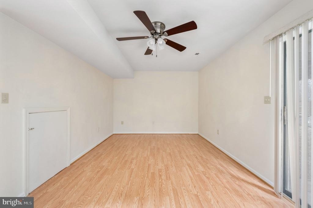 10704 Whiperwhill Court N - Photo 38