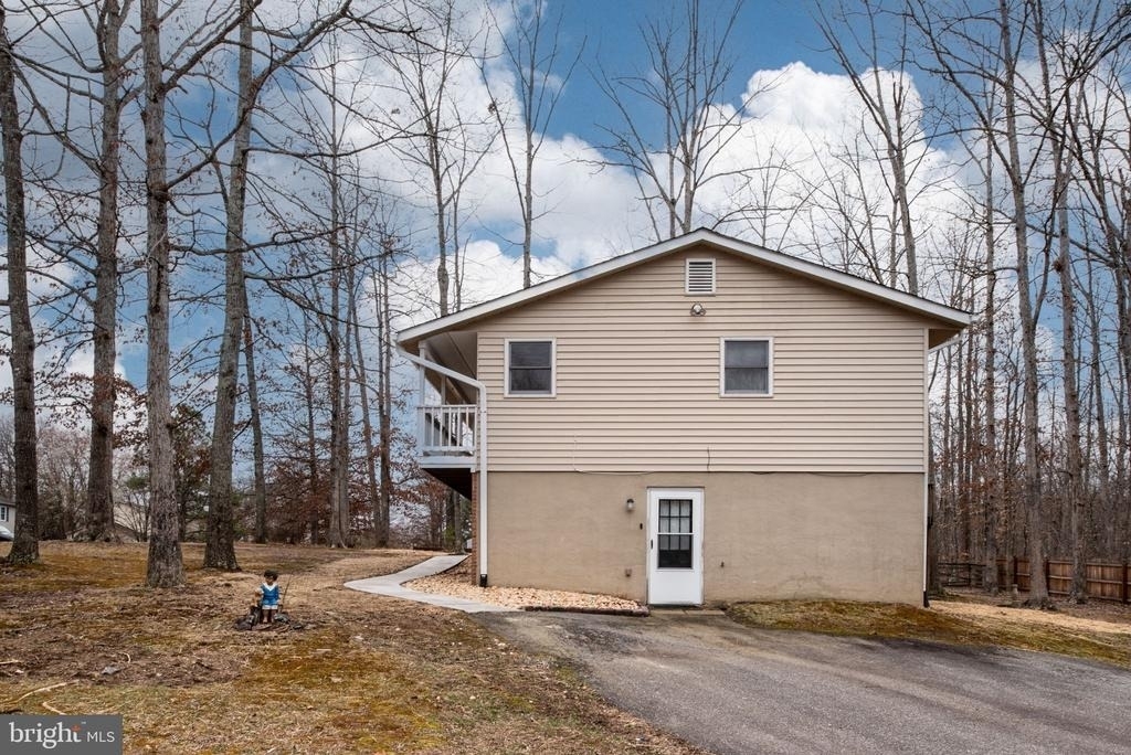 10704 Whiperwhill Court N - Photo 48