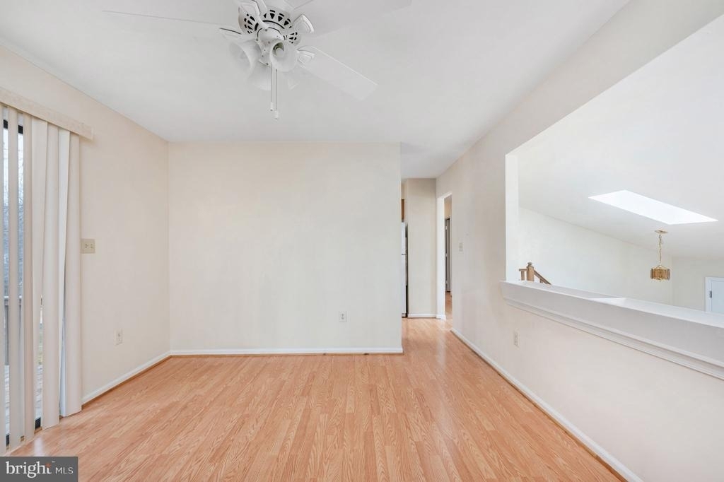 10704 Whiperwhill Court N - Photo 12