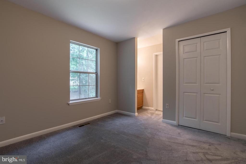 5592 Shannon Court - Photo 10