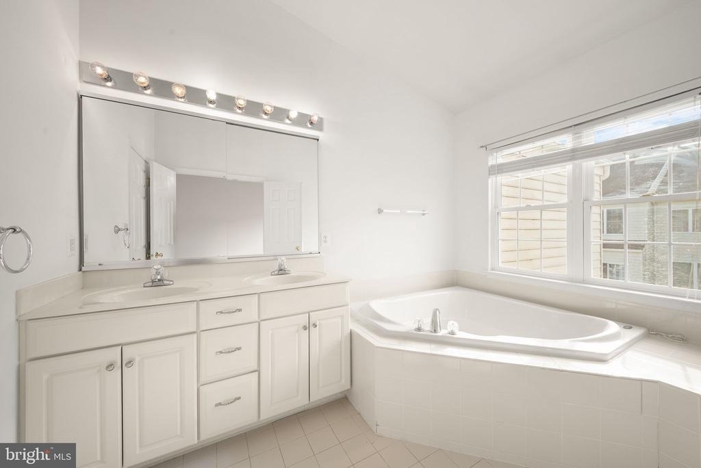 25308 Whippoorwill Terrace - Photo 12