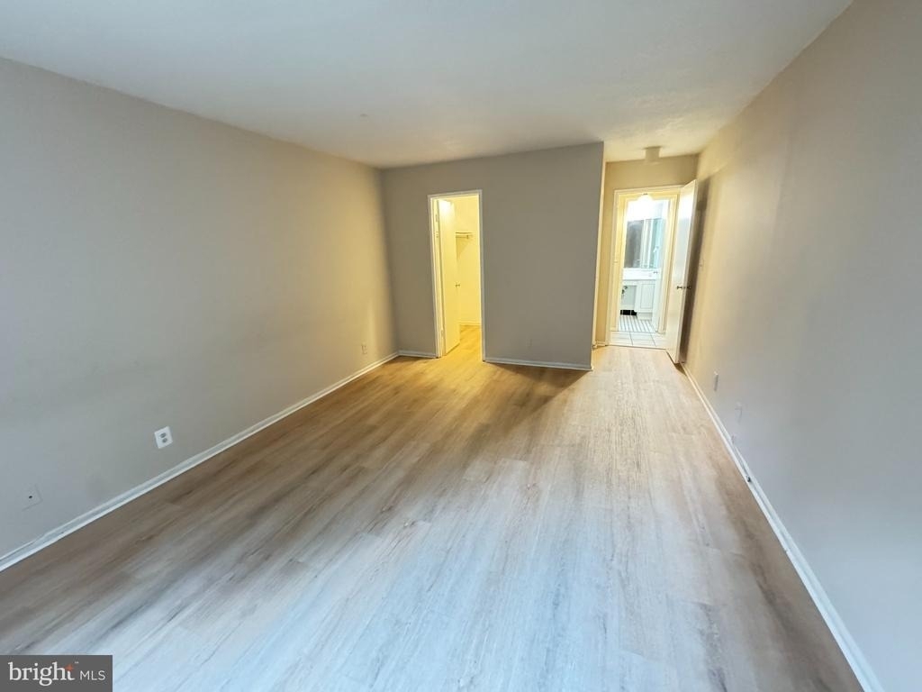 8370 Greensboro Drive - Photo 5
