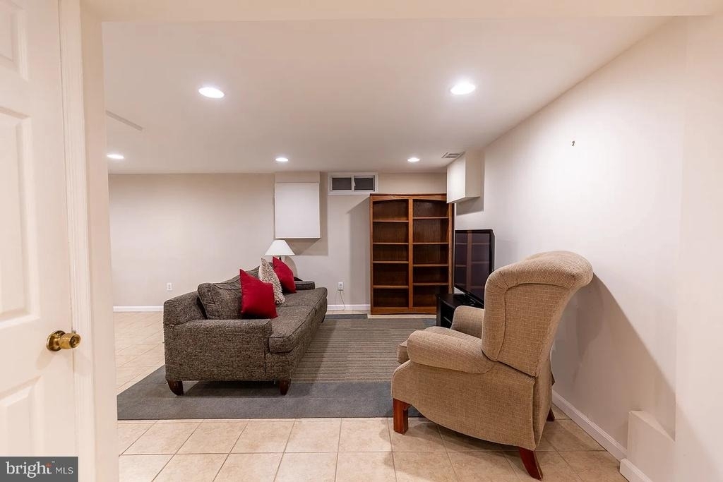 3026 Kadala Place - Photo 10