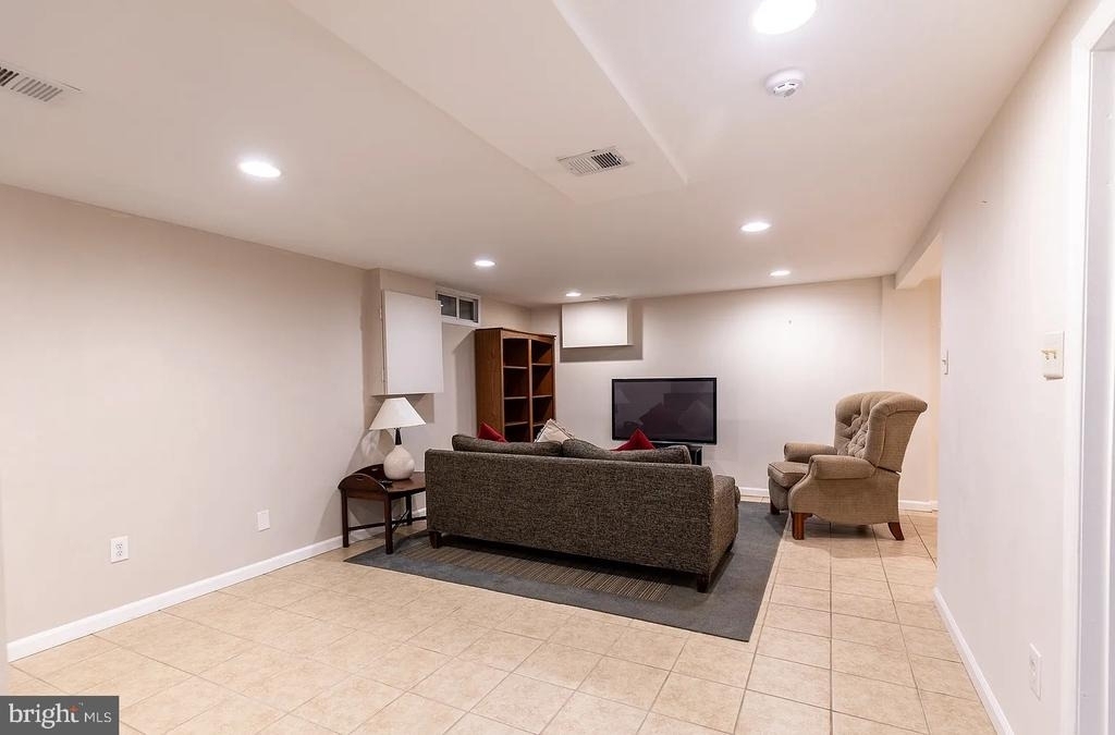 3026 Kadala Place - Photo 8
