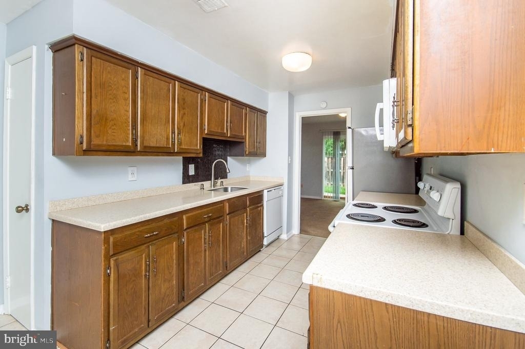 3210 Gemstone Court - Photo 2