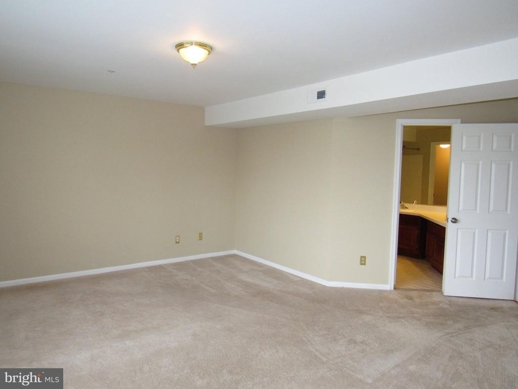 6944 Ellingham Circle - Photo 17