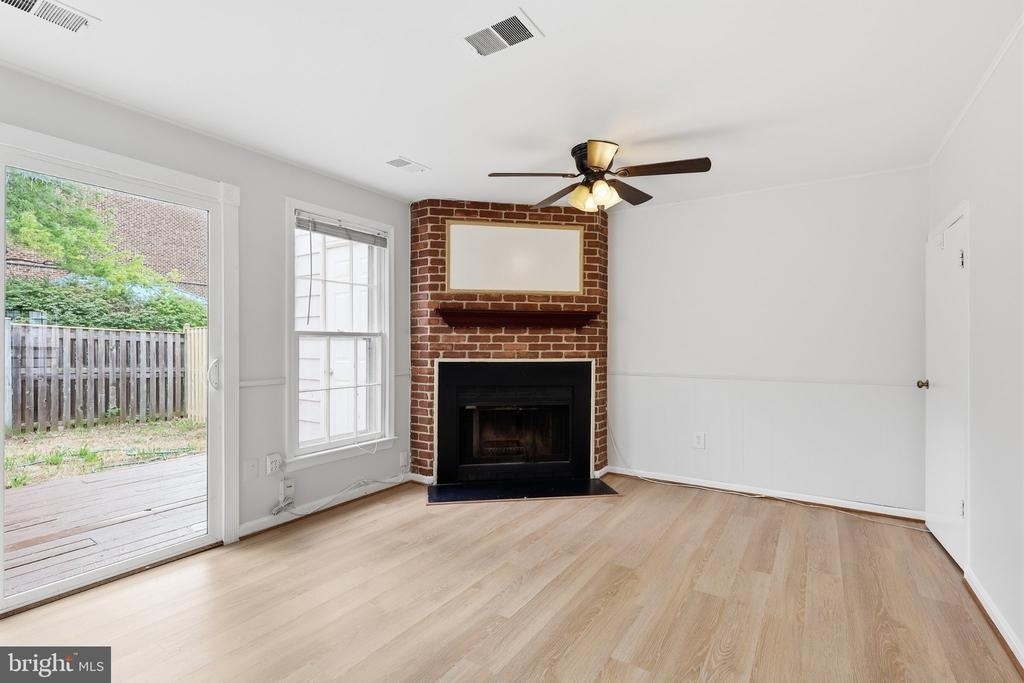 8013 Dayspring Court - Photo 9
