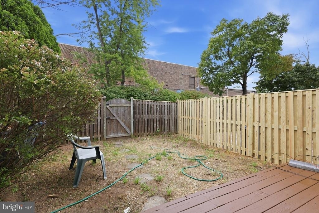 8013 Dayspring Court - Photo 24
