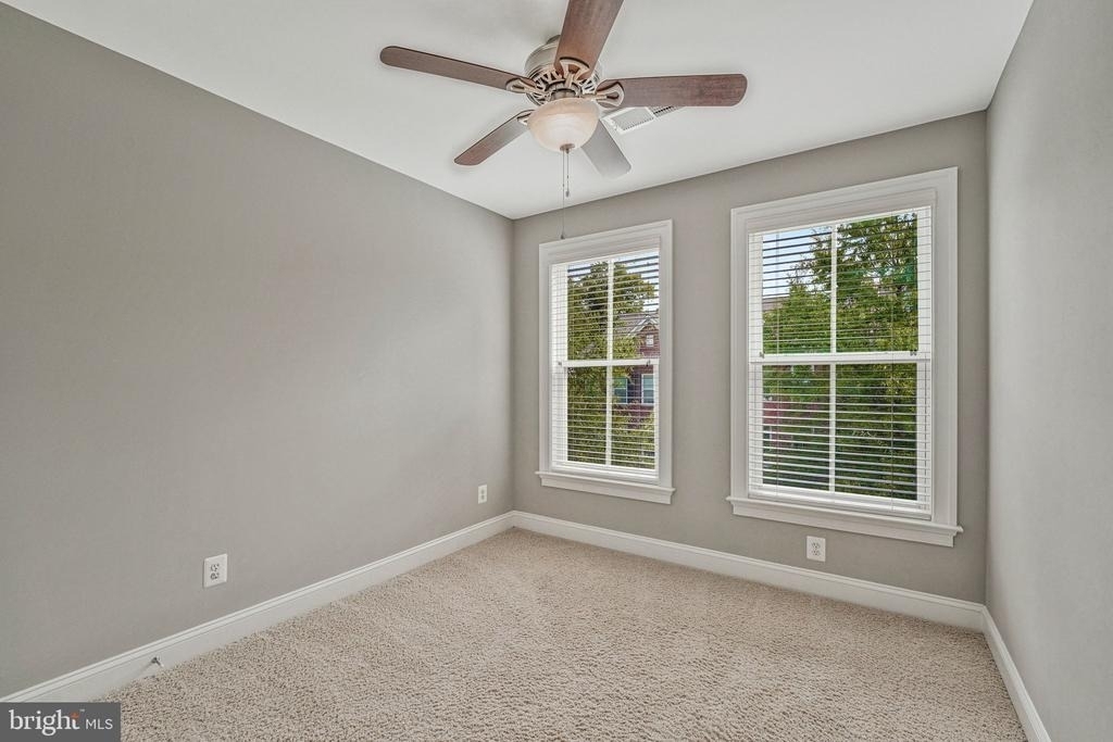9524 Canonbury Square - Photo 26