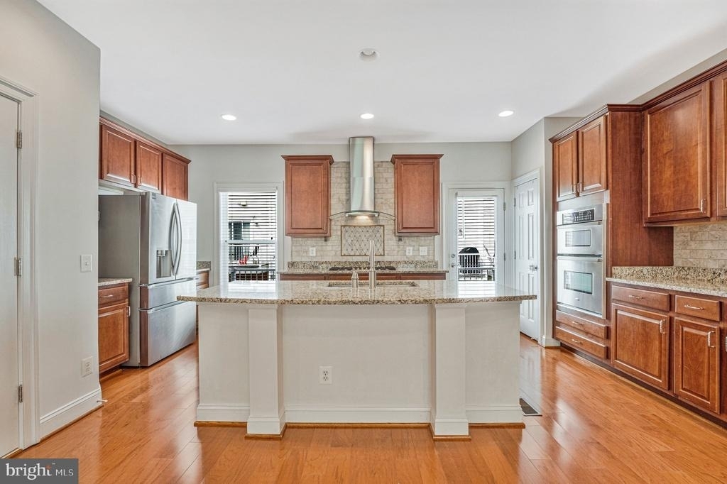 9524 Canonbury Square - Photo 7