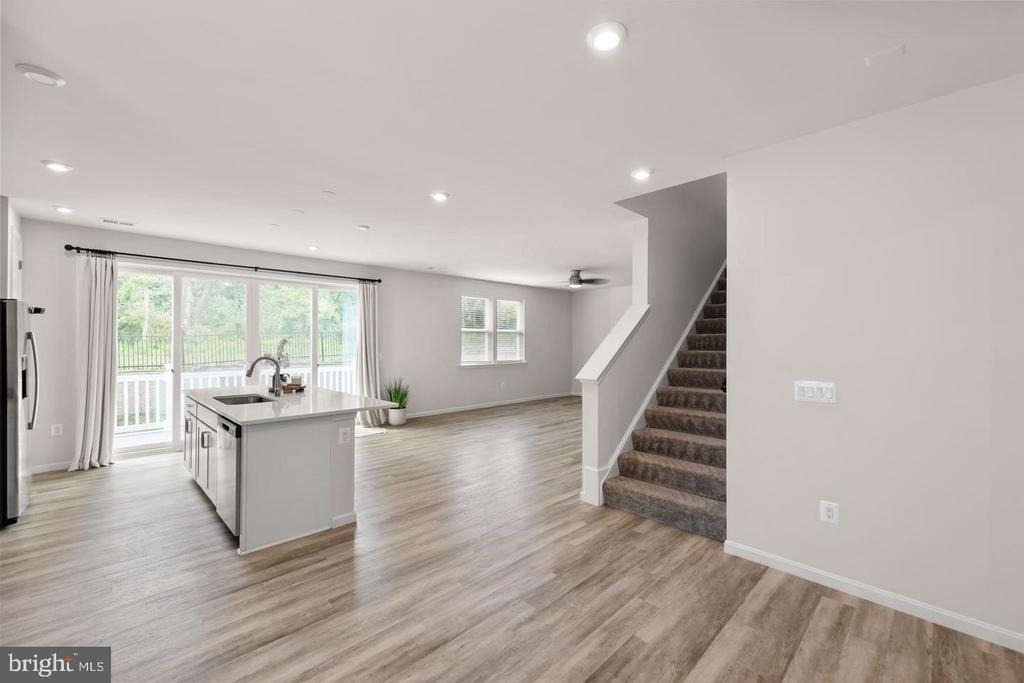 139 Poe Drive - Photo 5