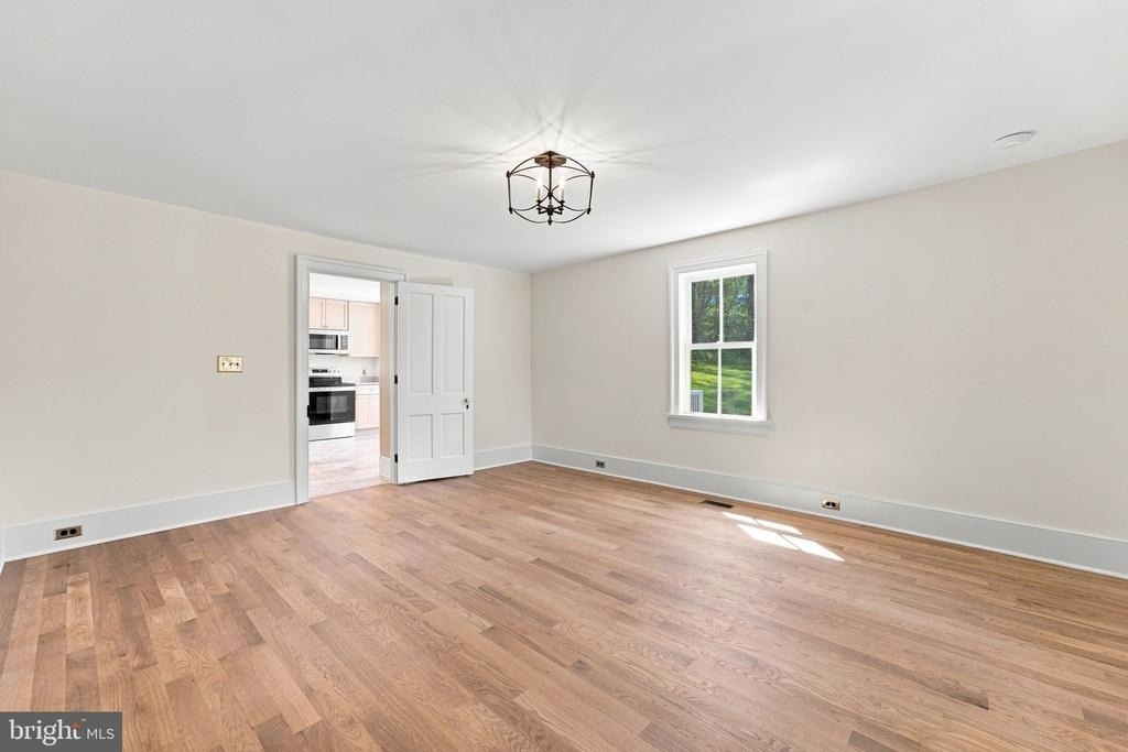 5519 Hopewell Road - Photo 19