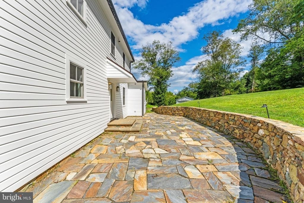 5519 Hopewell Road - Photo 71