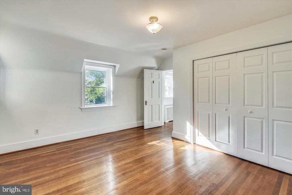 400 Meadow Lane - Photo 4