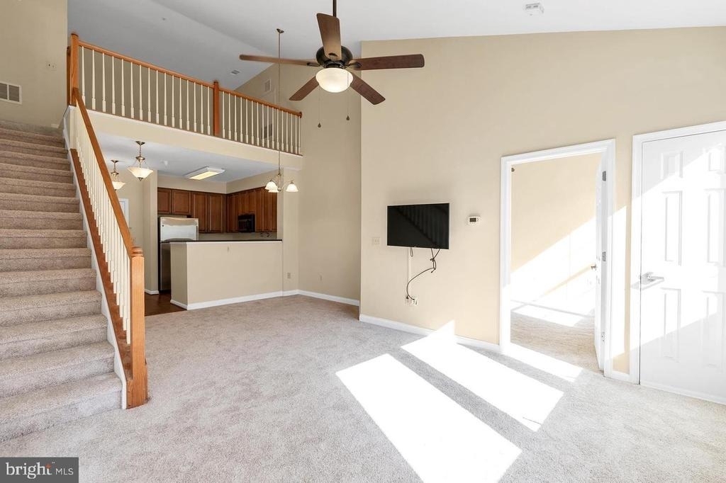 801 S Greenbrier Street - Photo 3
