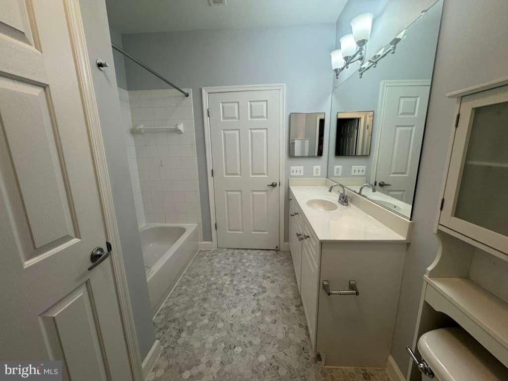 801 S Greenbrier Street - Photo 31