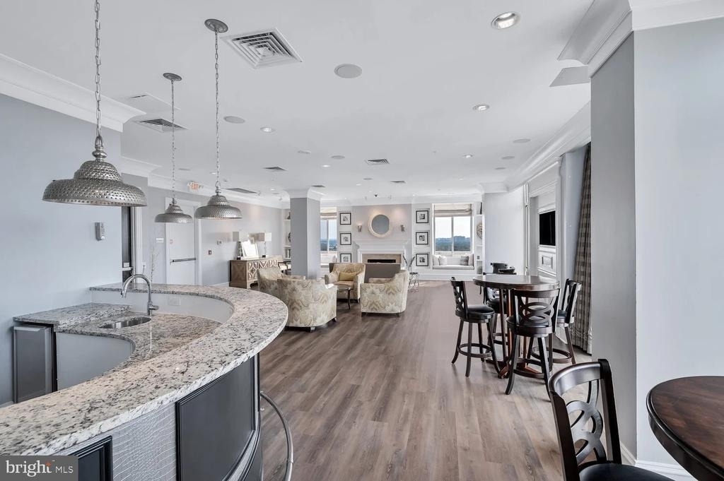 851 N Glebe Road - Photo 42