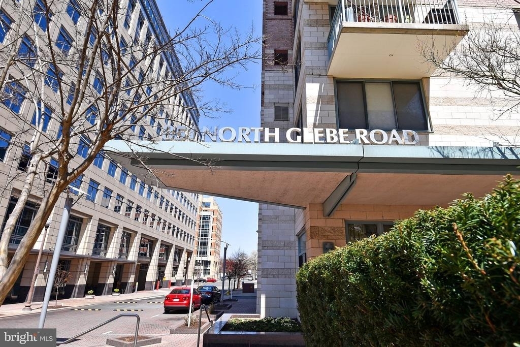851 N Glebe Road - Photo 2