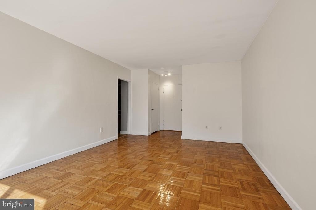 1121 Arlington Boulevard - Photo 7