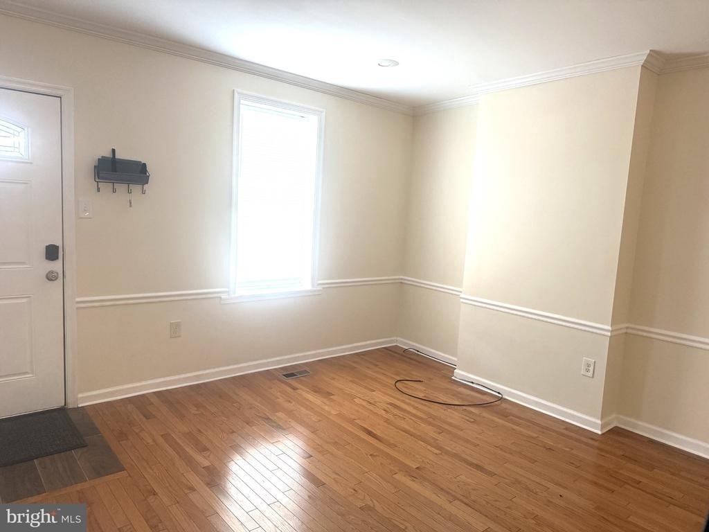 3702 Midvale Avenue - Photo 1