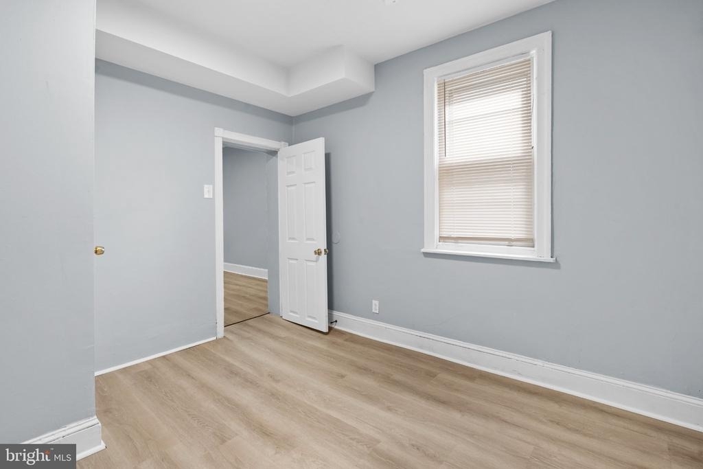 1835 W Juniata Street - Photo 3