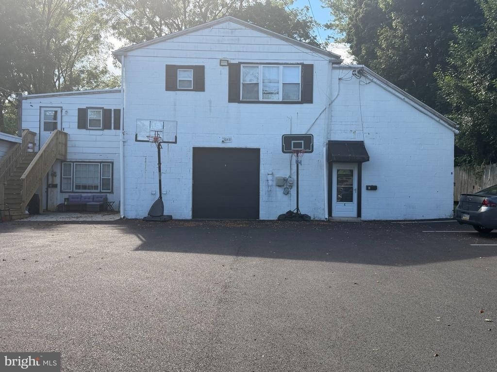 1048 Gray Avenue - Photo 0