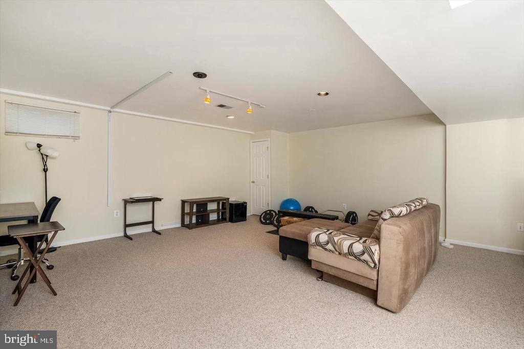 139 Coburn Road - Photo 28