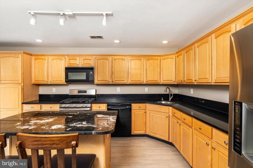 139 Coburn Road - Photo 14