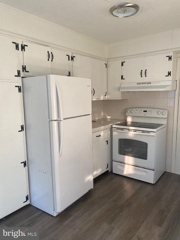 1503 Blackhorse Pike - Photo 1