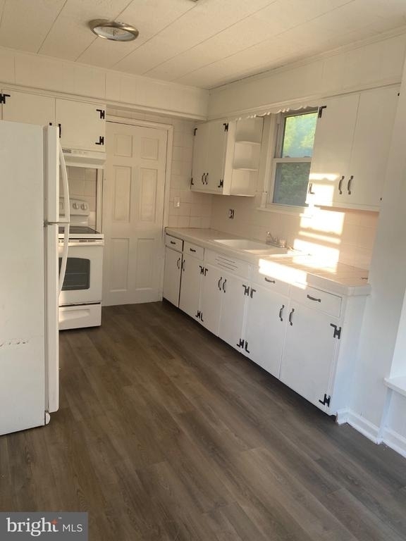 1503 Blackhorse Pike - Photo 2