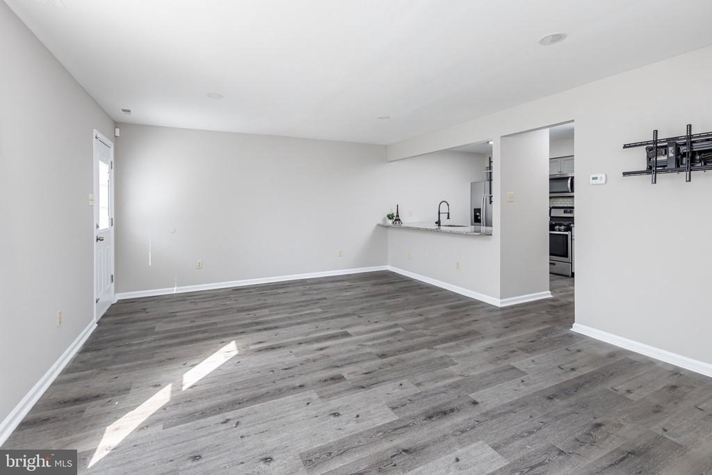 518 N Repauno Avenue - Photo 2