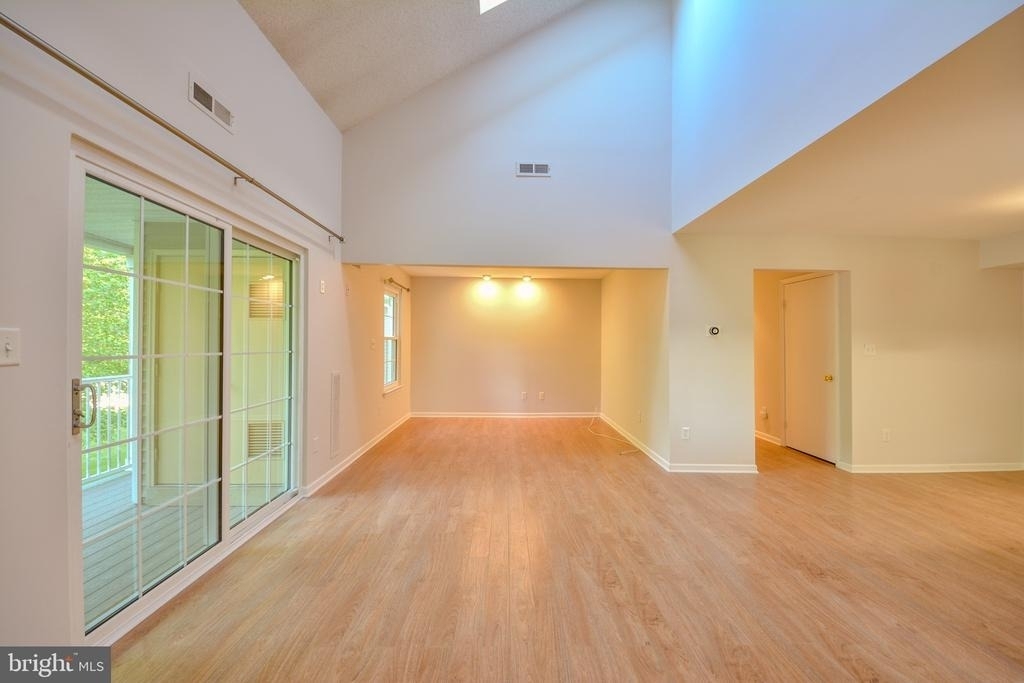 1404 Saxony Drive - Photo 6