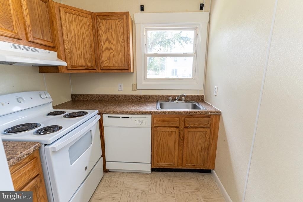 746 Hemlock Street - Photo 14