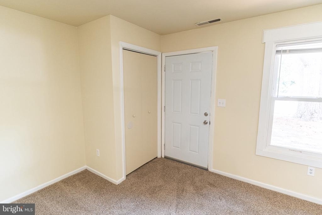746 Hemlock Street - Photo 10