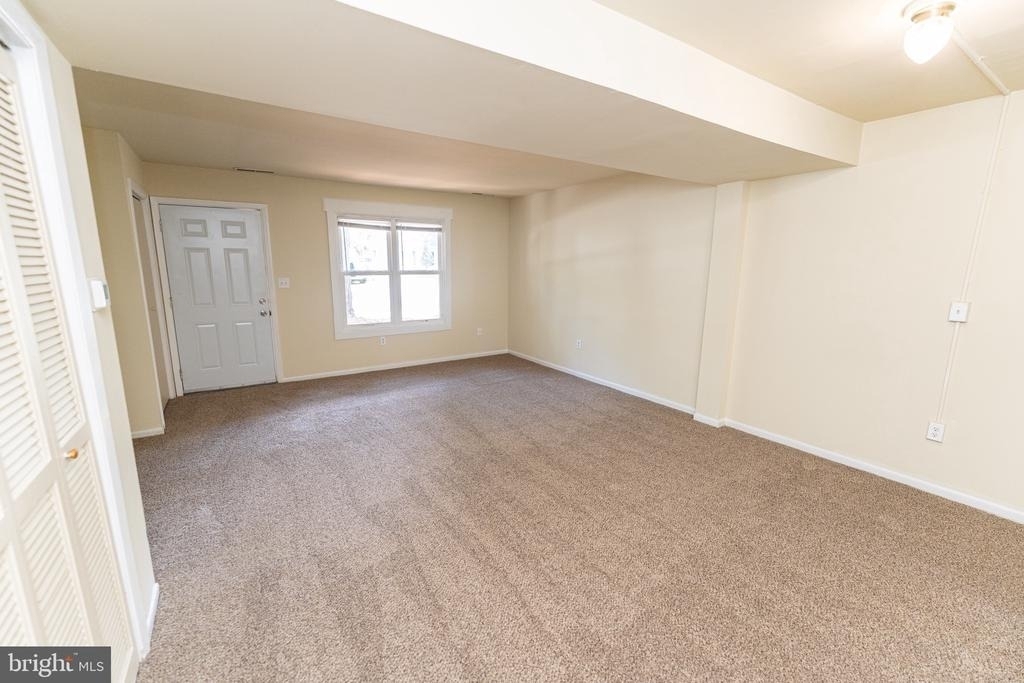 746 Hemlock Street - Photo 7