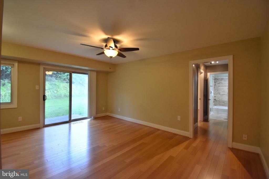 10650 Weymouth Street - Photo 3
