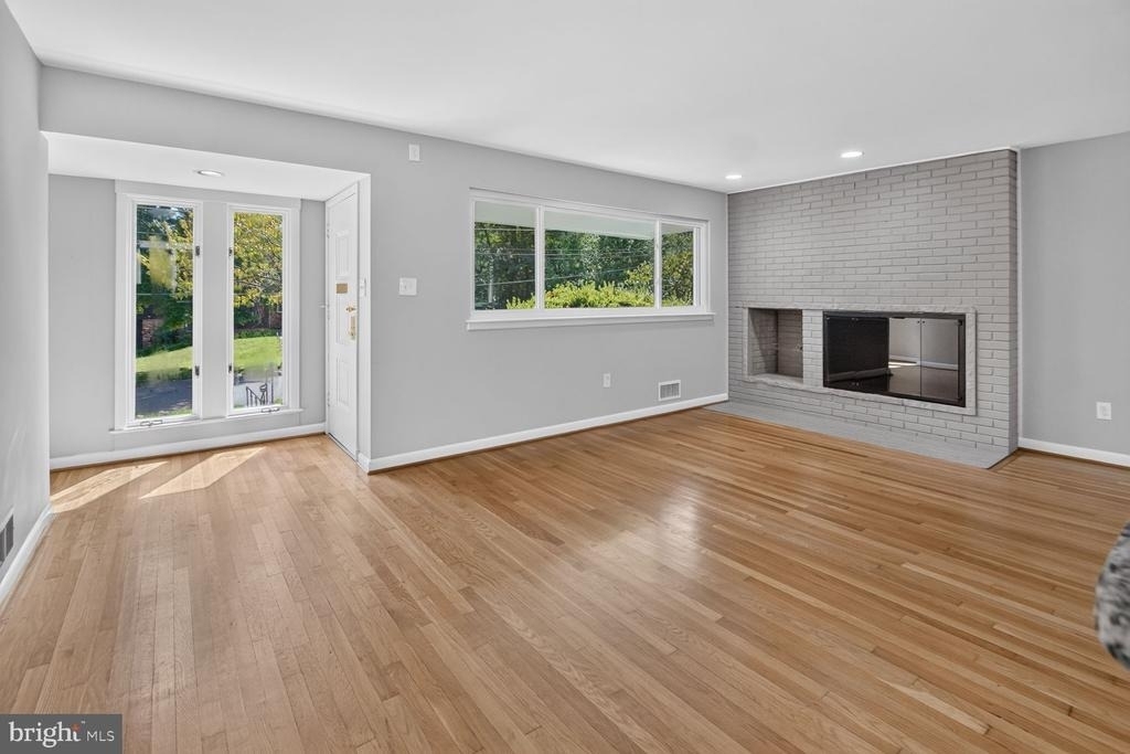 6413 Tone Drive - Photo 3