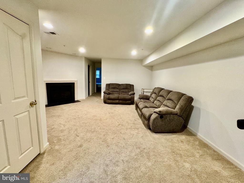 23517 Gardenside Place - Photo 17