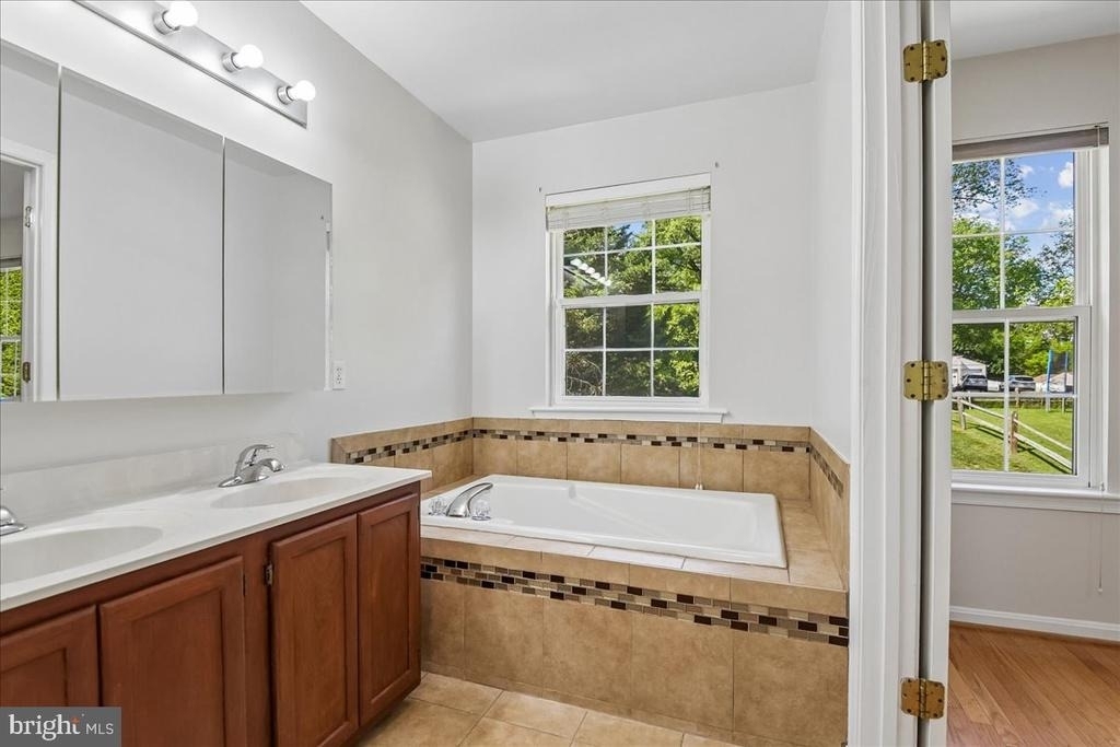 628 Autumn Sky Court - Photo 9