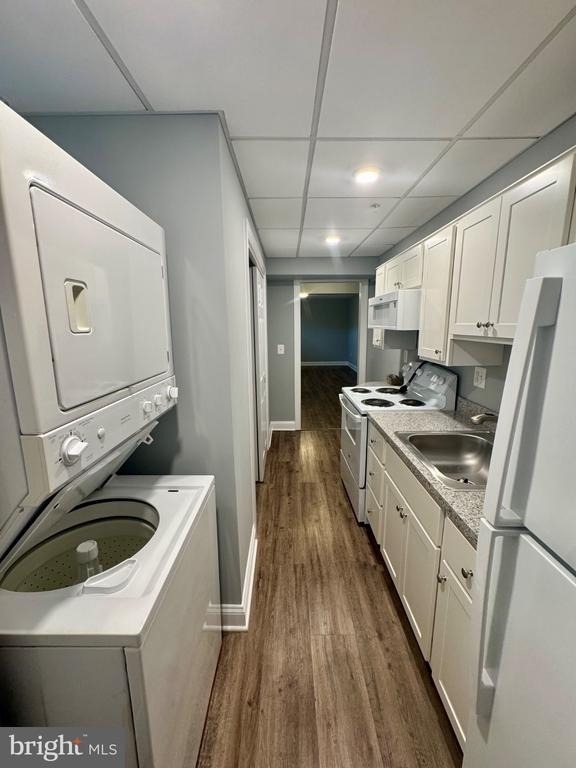 1005 Clover Circle - Photo 10
