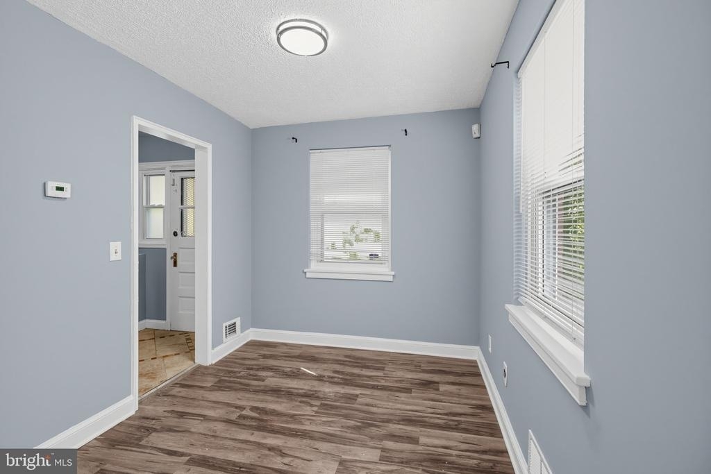 644 Burns Street Se - Photo 7