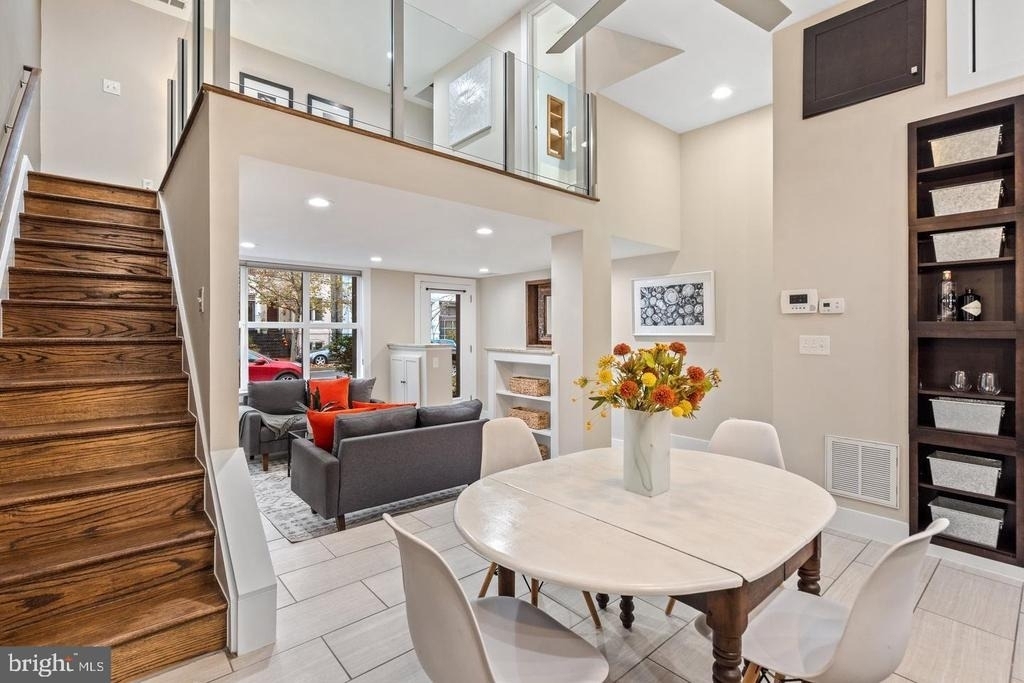 715 F Street Ne - Photo 4